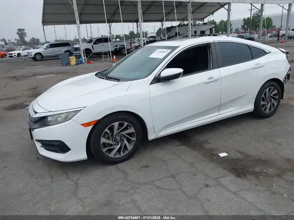 19XFC2F72JE209069 2018 HONDA CIVIC - Image 2