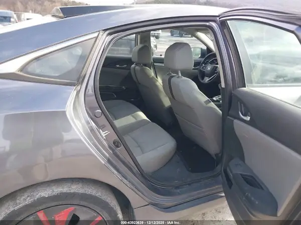 19XFC2F73GE085919 2016 HONDA CIVIC - Image 8