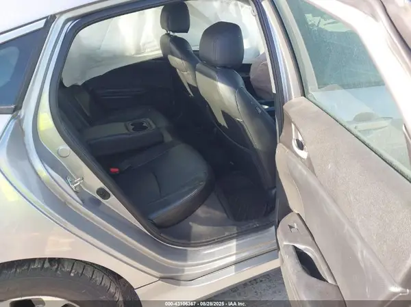 19XFC2F73GE087587 2016 HONDA CIVIC - Image 8