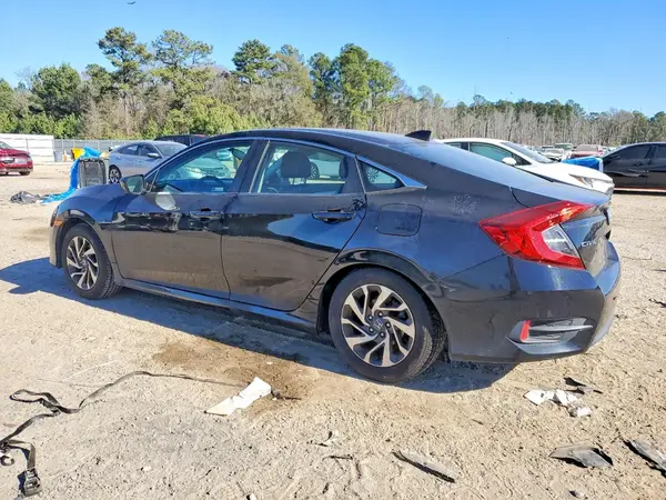19XFC2F73JE003467 2018 HONDA CIVIC - Image 2