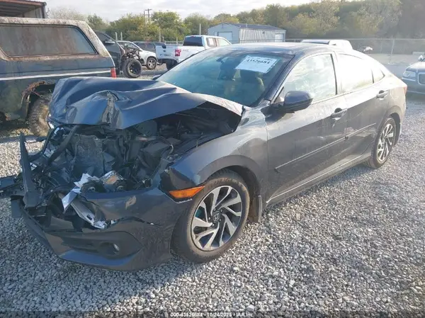 19XFC2F73JE004778 2018 HONDA CIVIC - Image 2