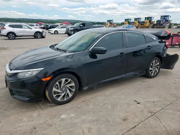 19XFC2F73JE011116 2018 HONDA CIVIC - Image 1