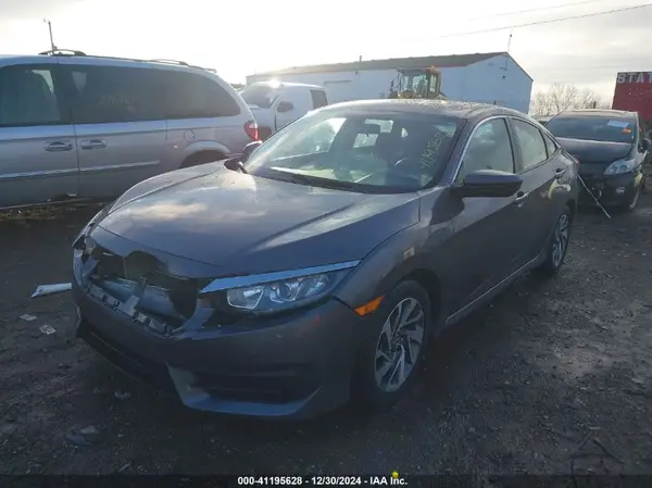 19XFC2F73JE015442 2018 HONDA CIVIC - Image 2