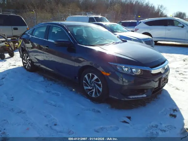 19XFC2F73JE015747 2018 HONDA CIVIC - Image 1