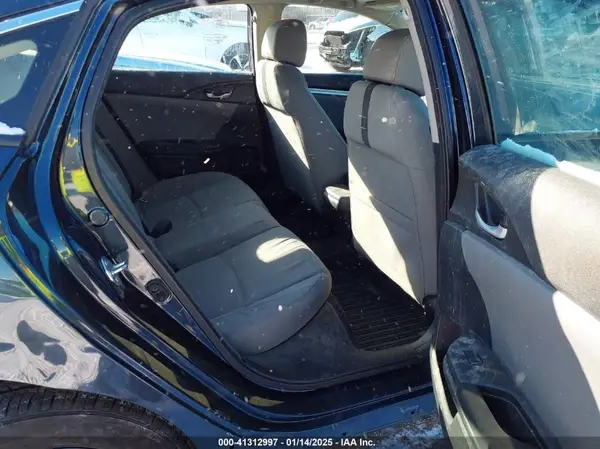 19XFC2F73JE015747 2018 HONDA CIVIC - Image 8