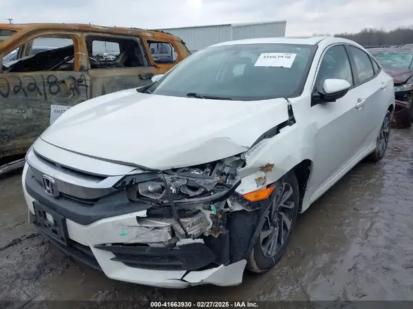 19XFC2F73JE024593 2018 HONDA CIVIC - Image 2