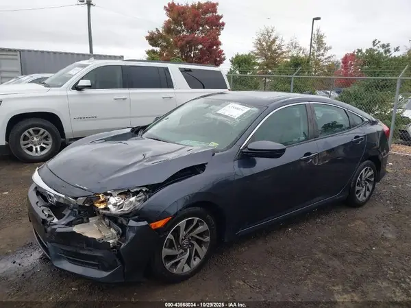 19XFC2F73JE030751 2018 HONDA CIVIC - Image 2