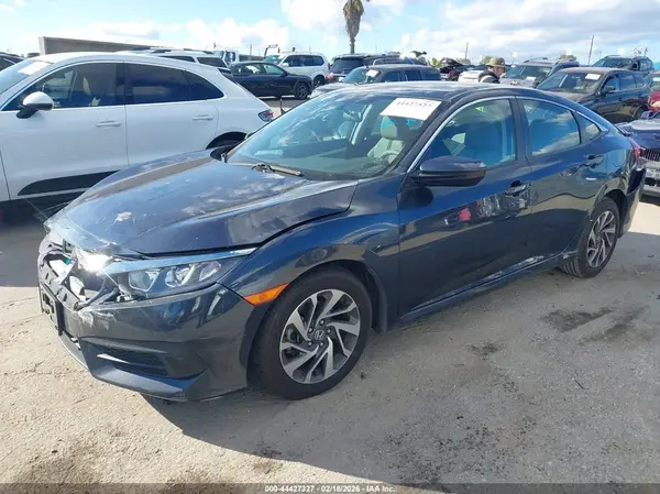 19XFC2F73JE031673 2018 HONDA CIVIC - Image 2
