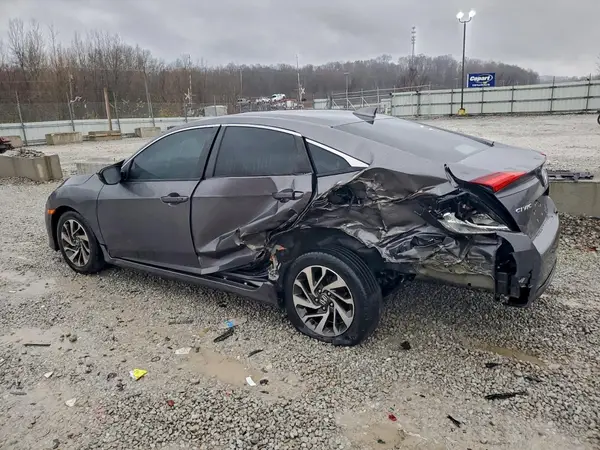 19XFC2F73JE038736 2018 HONDA CIVIC - Image 2