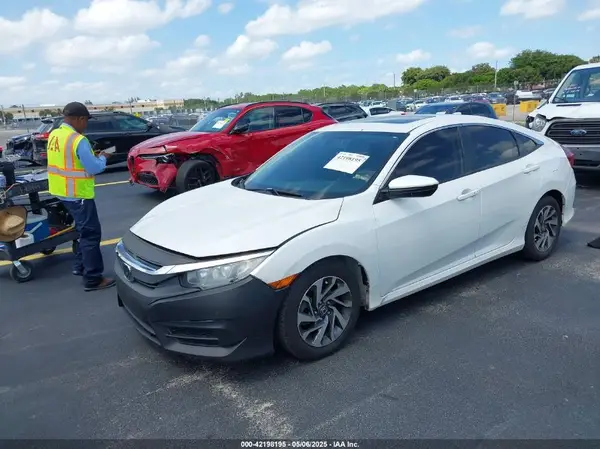 19XFC2F73JE044231 2018 HONDA CIVIC - Image 2