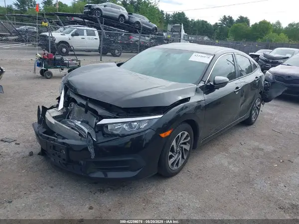 19XFC2F73JE203605 2018 HONDA CIVIC - Image 2