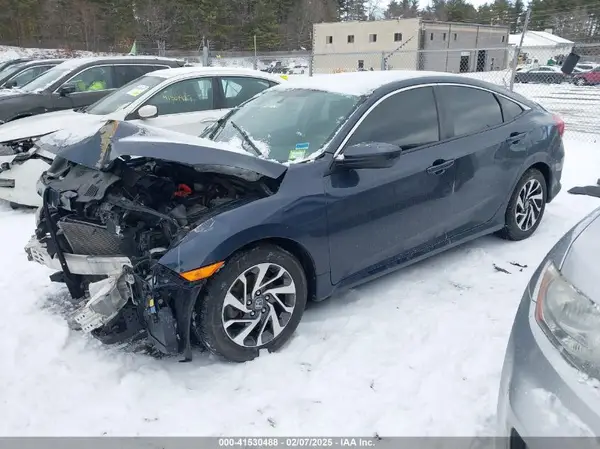 19XFC2F73JE205645 2018 HONDA CIVIC - Image 2