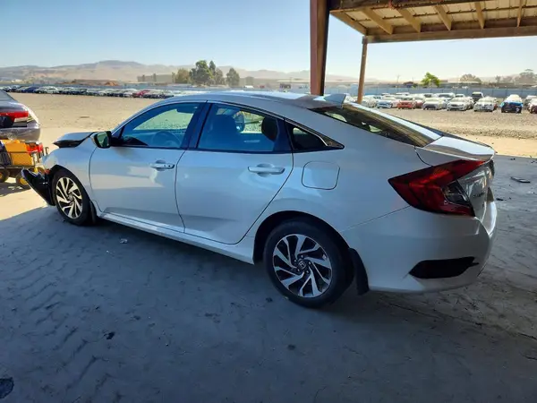 19XFC2F73JE207217 2018 HONDA CIVIC - Image 2