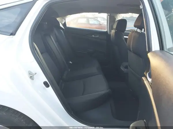 19XFC2F74GE019606 2016 HONDA CIVIC - Image 8