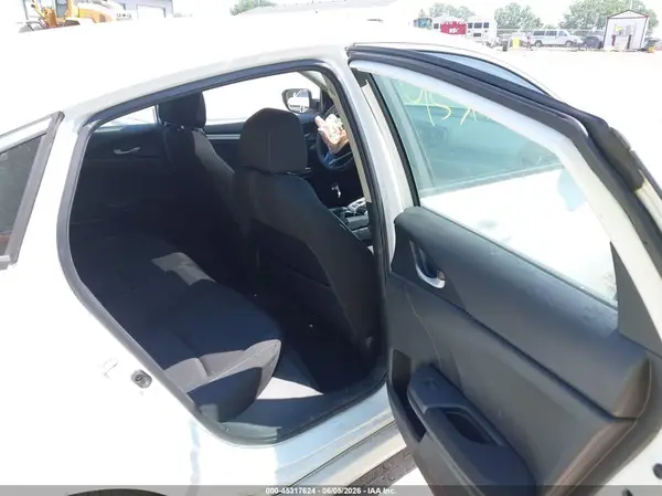 19XFC2F74GE021677 2016 HONDA CIVIC - Image 8