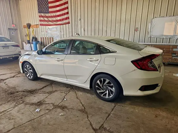 19XFC2F74GE054355 2016 HONDA CIVIC - Image 2