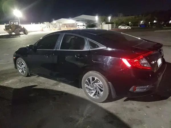 19XFC2F74GE055702 2016 HONDA CIVIC - Image 2