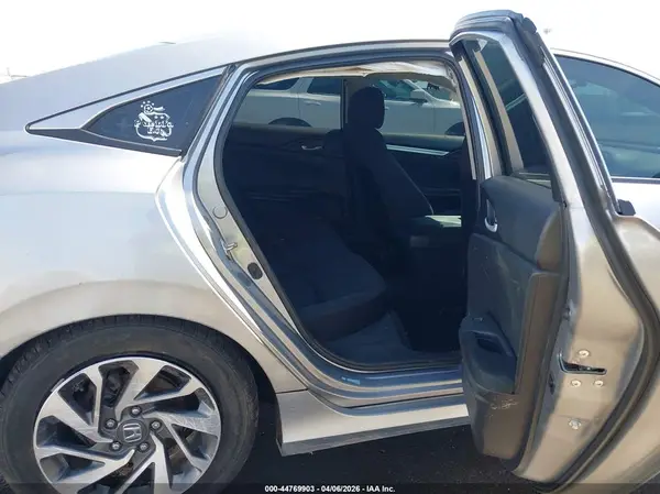 19XFC2F74GE058437 2016 HONDA CIVIC - Image 8