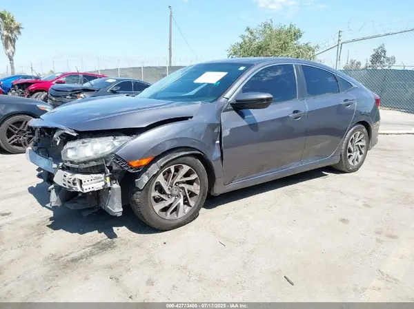 19XFC2F74GE074704 2016 HONDA CIVIC - Image 2
