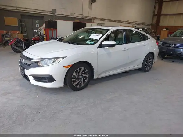 19XFC2F74GE208501 2016 HONDA CIVIC - Image 2