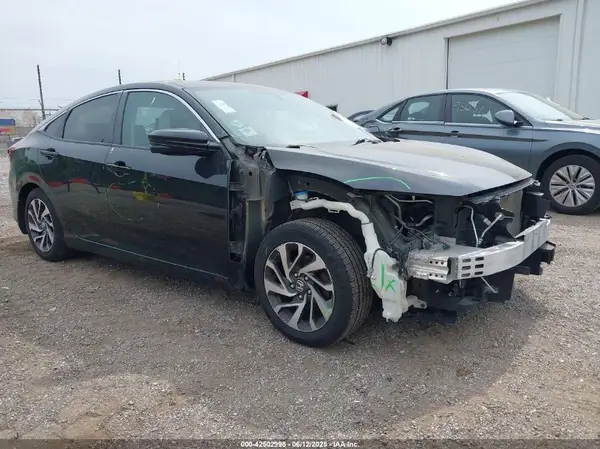 19XFC2F74HE013418 2017 HONDA CIVIC - Image 1