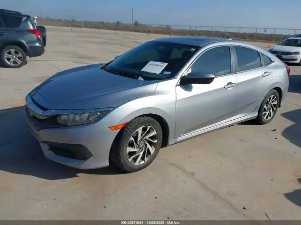 19XFC2F74HE052252 2017 HONDA CIVIC - Image 2