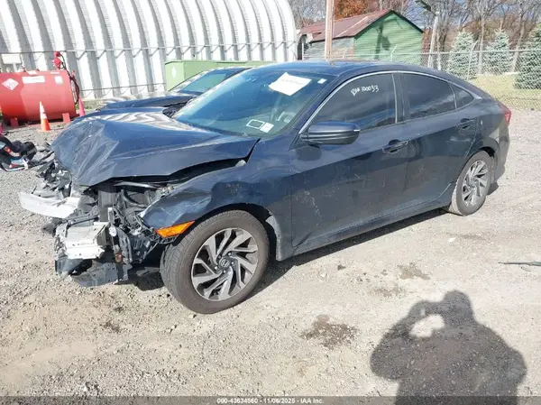 19XFC2F74HE209942 2017 HONDA CIVIC - Image 2