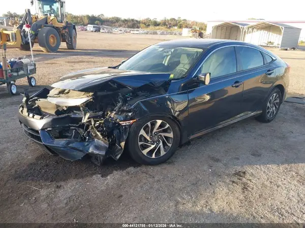 19XFC2F74JE001226 2018 HONDA CIVIC - Image 2