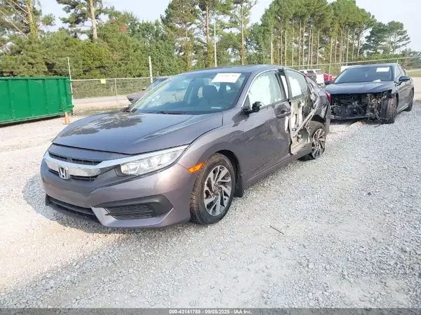 19XFC2F74JE002506 2018 HONDA CIVIC - Image 2