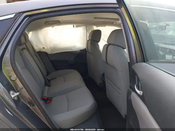 19XFC2F74JE002506 2018 HONDA CIVIC - Image 8