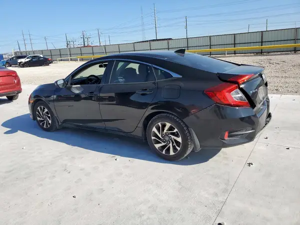 19XFC2F74JE004966 2018 HONDA CIVIC - Image 2