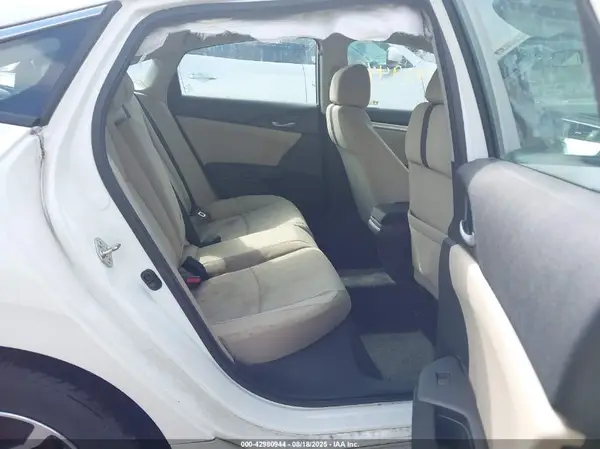 19XFC2F74JE005485 2018 HONDA CIVIC - Image 8