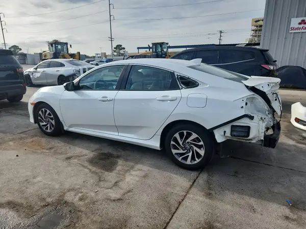 19XFC2F74JE006040 2018 HONDA CIVIC - Image 2