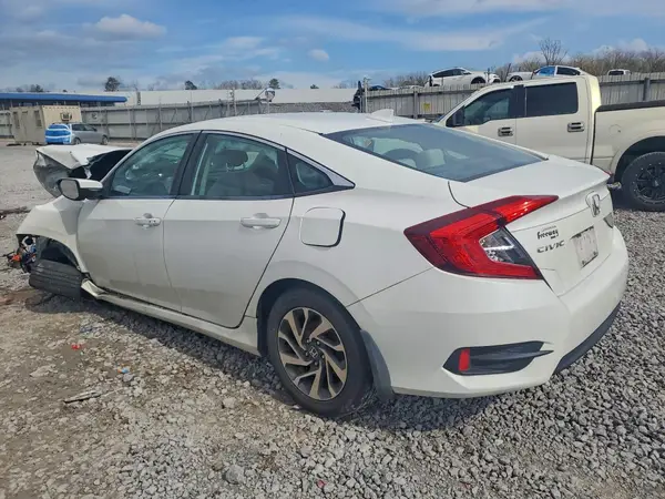 19XFC2F74JE007625 2018 HONDA CIVIC - Image 2