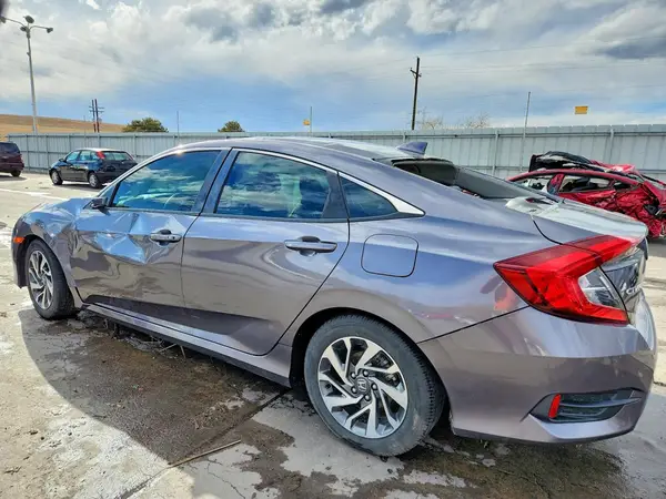 19XFC2F74JE009214 2018 HONDA CIVIC - Image 2
