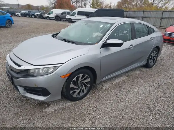 19XFC2F74JE011531 2018 HONDA CIVIC - Image 2