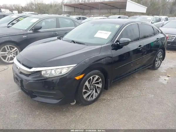 19XFC2F74JE012453 2018 HONDA CIVIC - Image 2