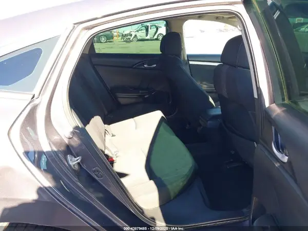 19XFC2F74JE017085 2018 HONDA CIVIC - Image 8