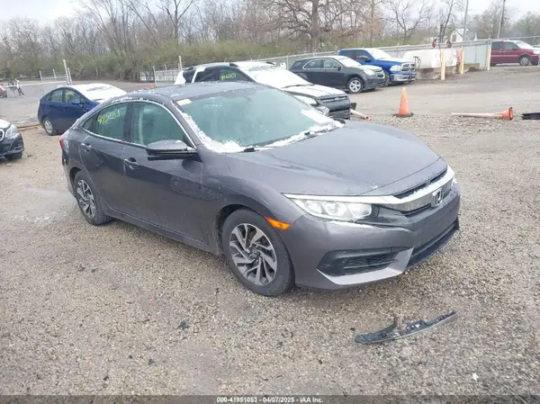 19XFC2F74JE027552 2018 HONDA CIVIC - Image 1