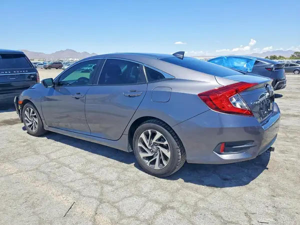 19XFC2F74JE031553 2018 HONDA CIVIC - Image 2