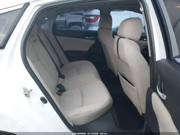 19XFC2F74JE033464 2018 HONDA CIVIC - Image 8