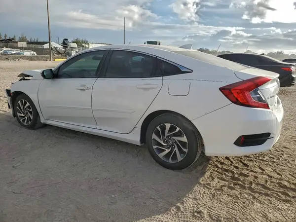 19XFC2F74JE036011 2018 HONDA CIVIC - Image 2