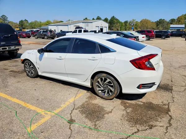 19XFC2F74JE038924 2018 HONDA CIVIC - Image 2