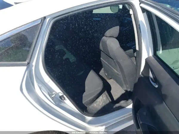 19XFC2F74JE039121 2018 HONDA CIVIC - Image 8