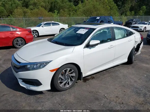 19XFC2F74JE042309 2018 HONDA CIVIC - Image 2