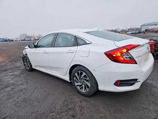 19XFC2F74JE200759 2018 HONDA CIVIC - Image 2
