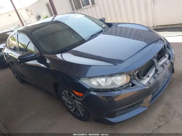 19XFC2F74JE201720 2018 HONDA CIVIC - Image 1