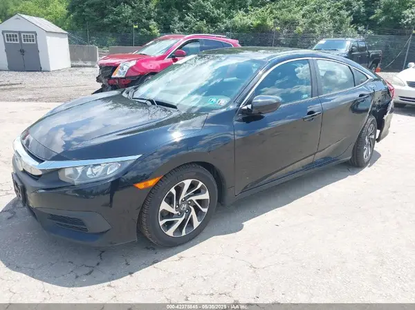19XFC2F74JE201989 2018 HONDA CIVIC - Image 2