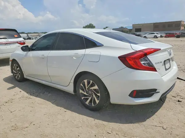 19XFC2F74JE207565 2018 HONDA CIVIC - Image 2