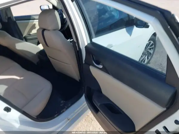 19XFC2F75GE033059 2016 HONDA CIVIC - Image 8